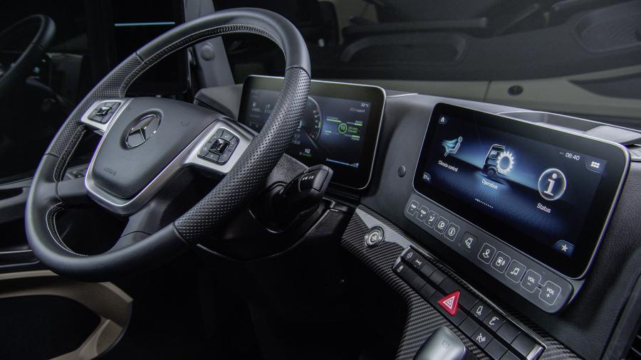 Детали интерьера Mercedes-Benz Actros 1863 LS 4x2 (Br.963) 2018 года  (фото 58 из 60)